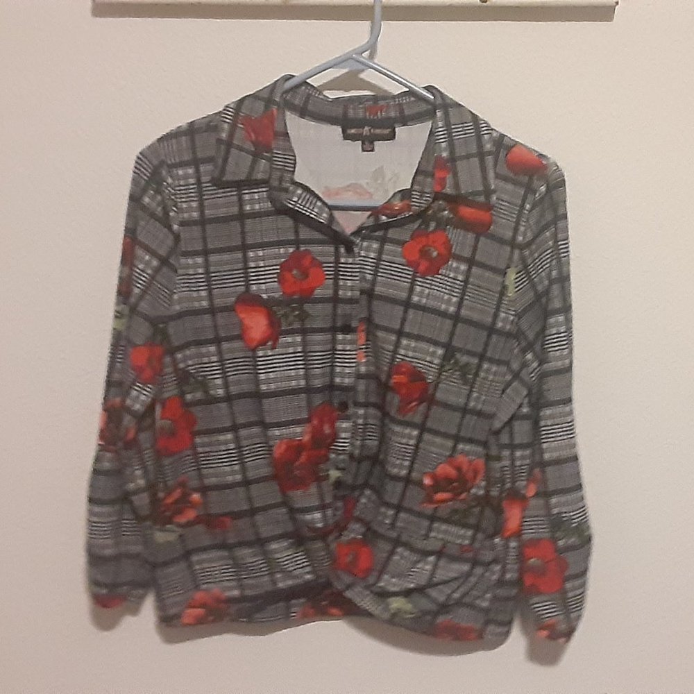 Almost Famous tied up plaid shirt NWoT